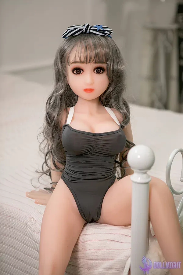 letizia 3'3 sex doll