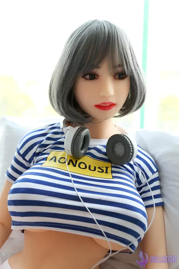renting out sex dolls
